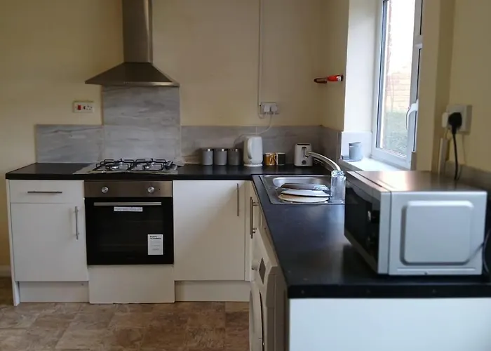 1 Hoyland Avenue 2 Bed Room House